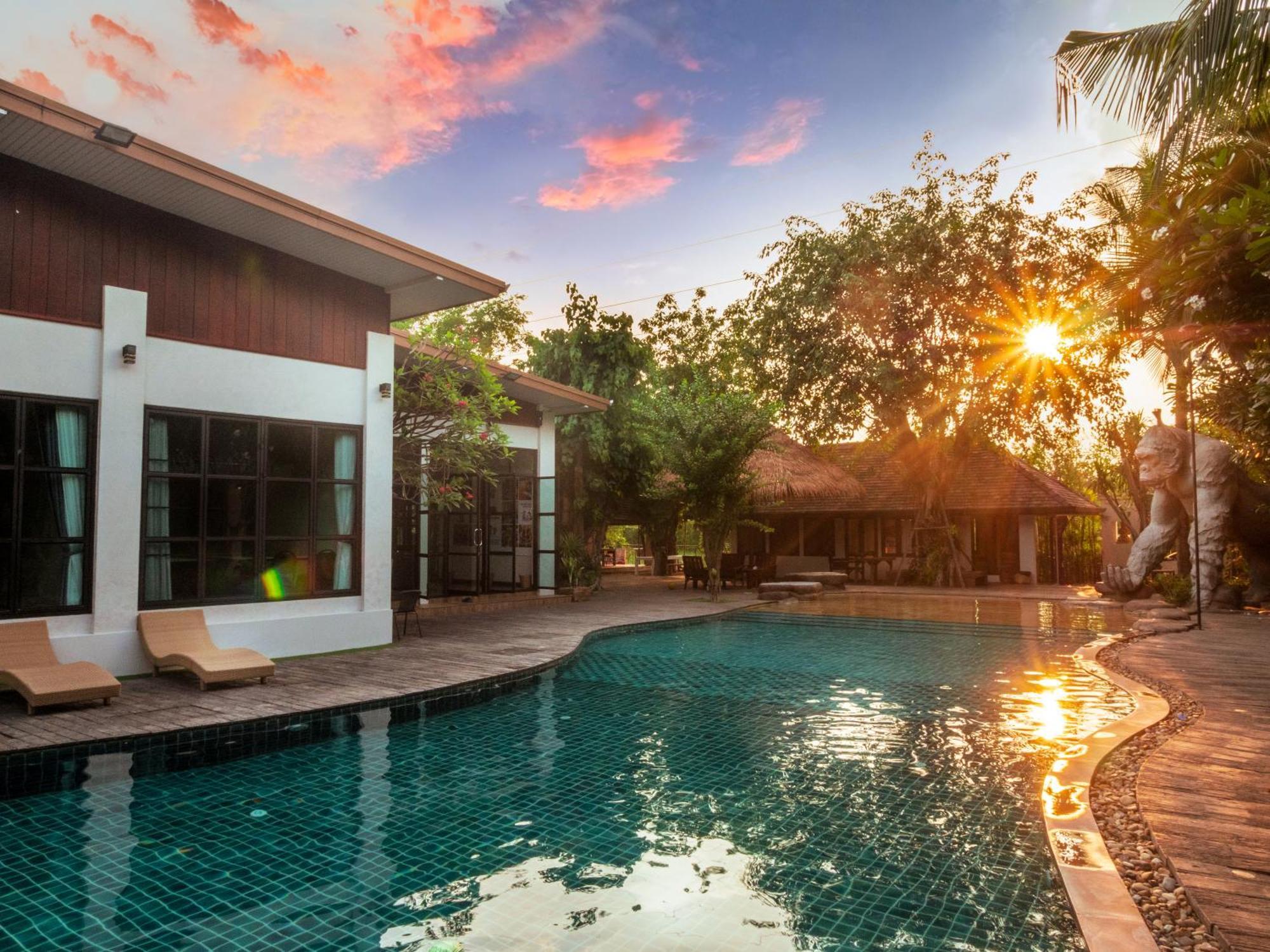 Beaver Club Homestay Chiang Mai Buitenkant foto